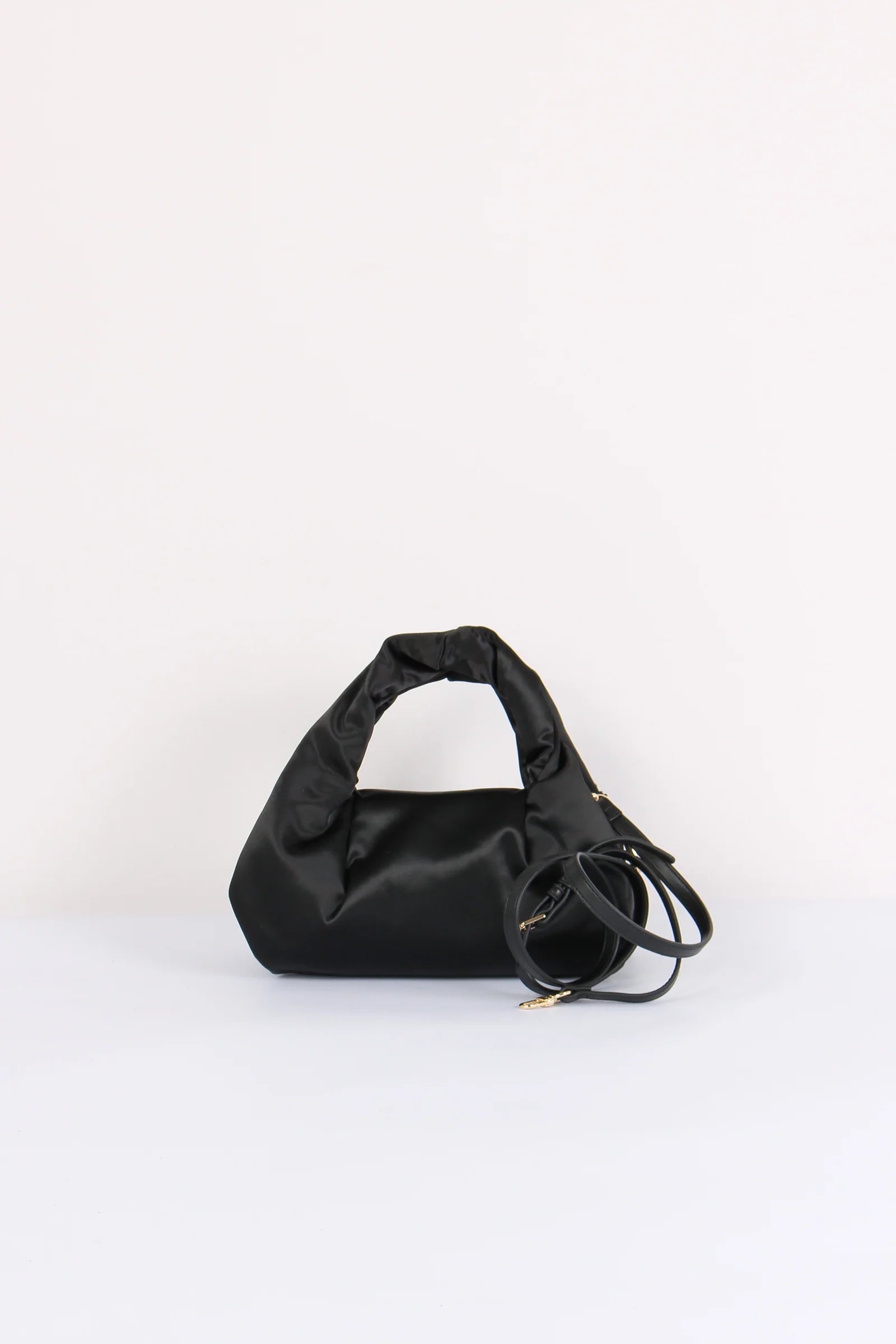 V73 BORSA A MANO RASO NERO
