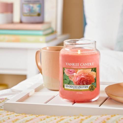 Yankee Candle Sun Drenched Apricot Rose